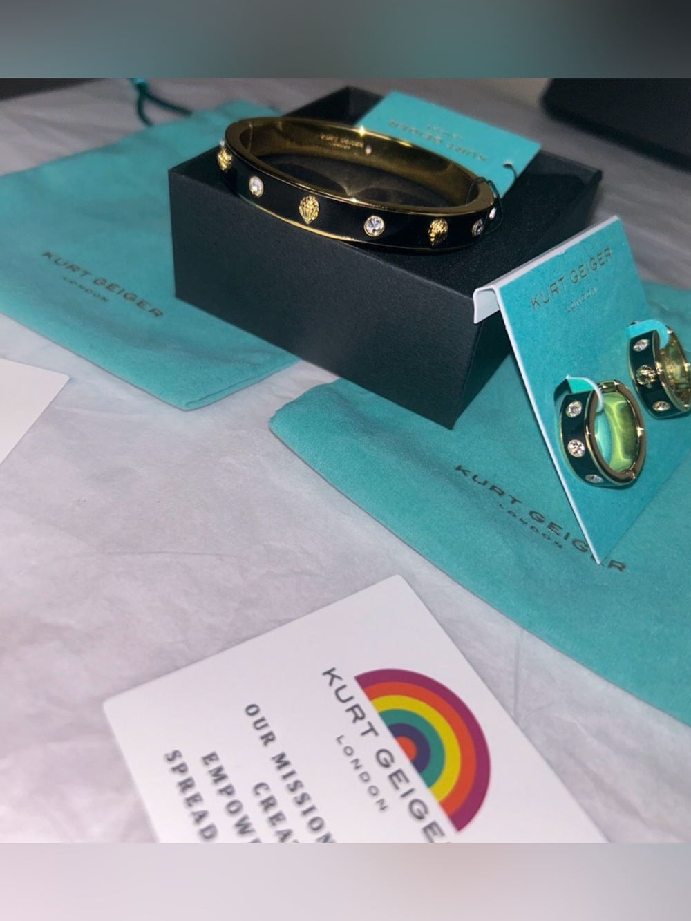 Kurt Geiger SETLondon Enamel Eagle Bangle& matching small hoop earrings set NWT - Picture 3 of 6